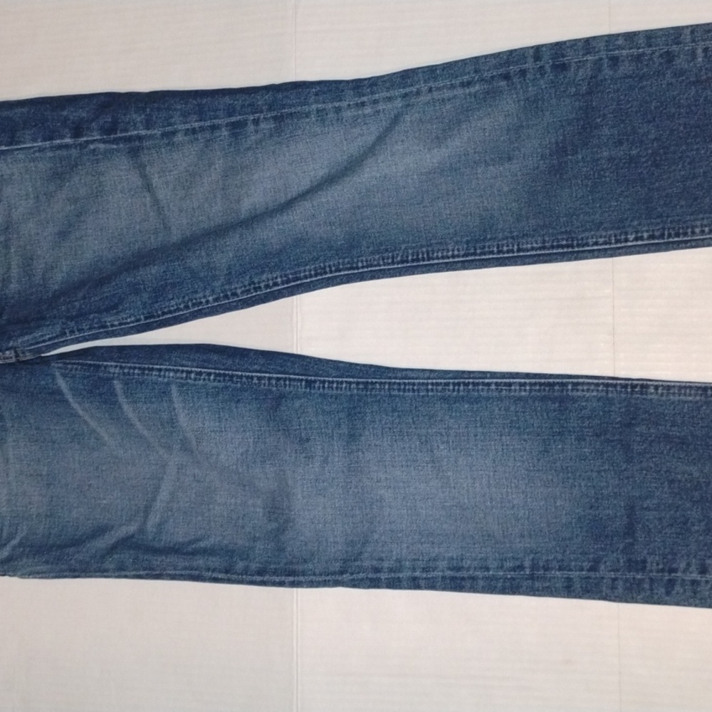 MOTHER High-Rise Women's Jeans in Light Blue Denim - Picture 15 of 16